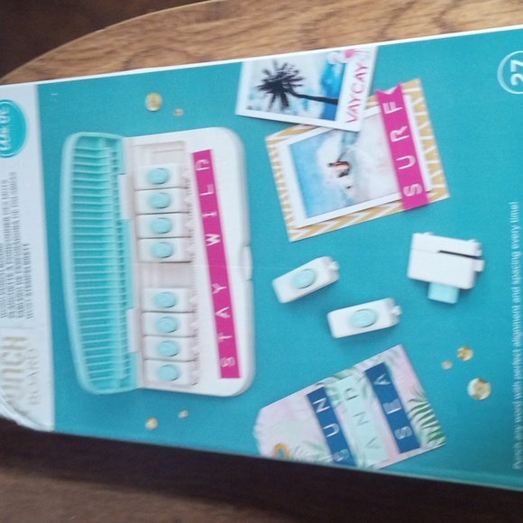 Bin003NewInBox Punch Board - Picture 1 of 4